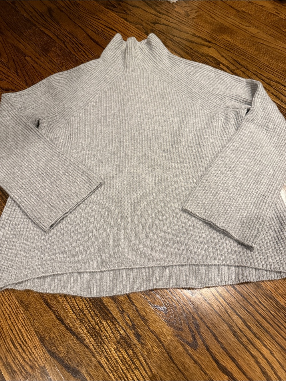 NakedCashmere Light Gray Ribbed Cashmere sweater